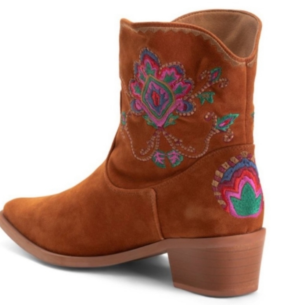 FARM RIO Boho Cowgirl Embroidered Caramel Western Ankle Boots Vegan Size 37 NIB - Picture 2 of 11